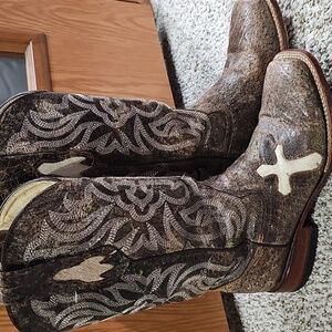 Women's Ferrini cowboy boots. Size 7